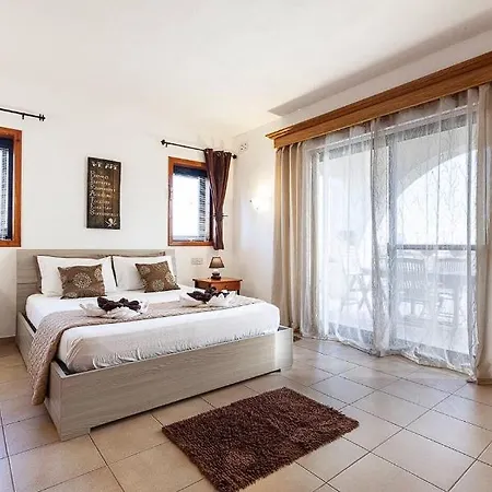 Villa! Situated In Area Of Mellieha! Βίλα Ix-Xaghra ta' Barra